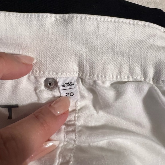 LOFT Plus White Skinny Jeans - Picture 3 of 8